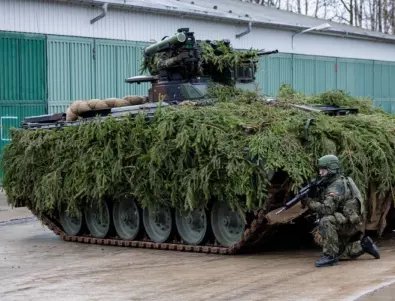 Дания и Швеция ще предадат на Украйна още бойни машини на пехотата CV90