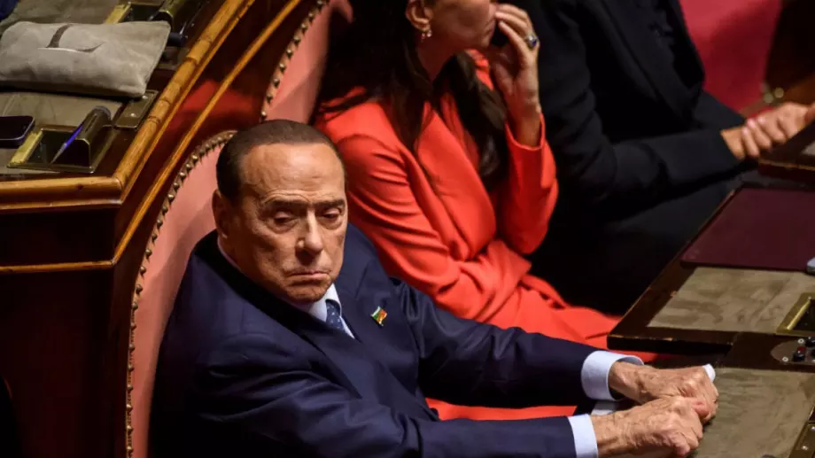Берлускони си търси къща с бомбоубежище 
