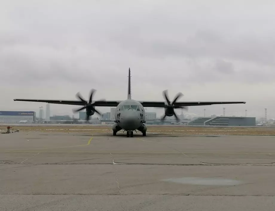 Пореден самолет на "Спартан" заминава с помощ за Турция