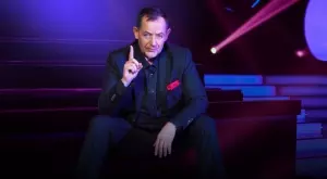 {{ otherArticle[0].article.title }}