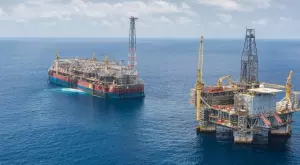 Китай  откри голямо находище на петрол до бреговете си