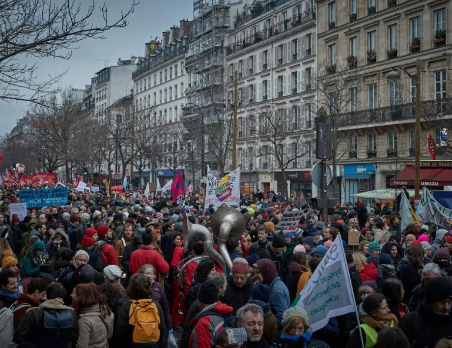 Нова протестна вълна във Франция, училищата и транспортът са блокирани (ВИДЕО)