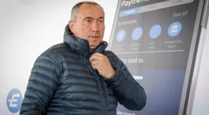 {{ otherArticle[0].article.title }}