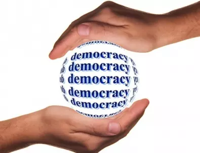 Ново проучване показа срив на демокрацията в България
