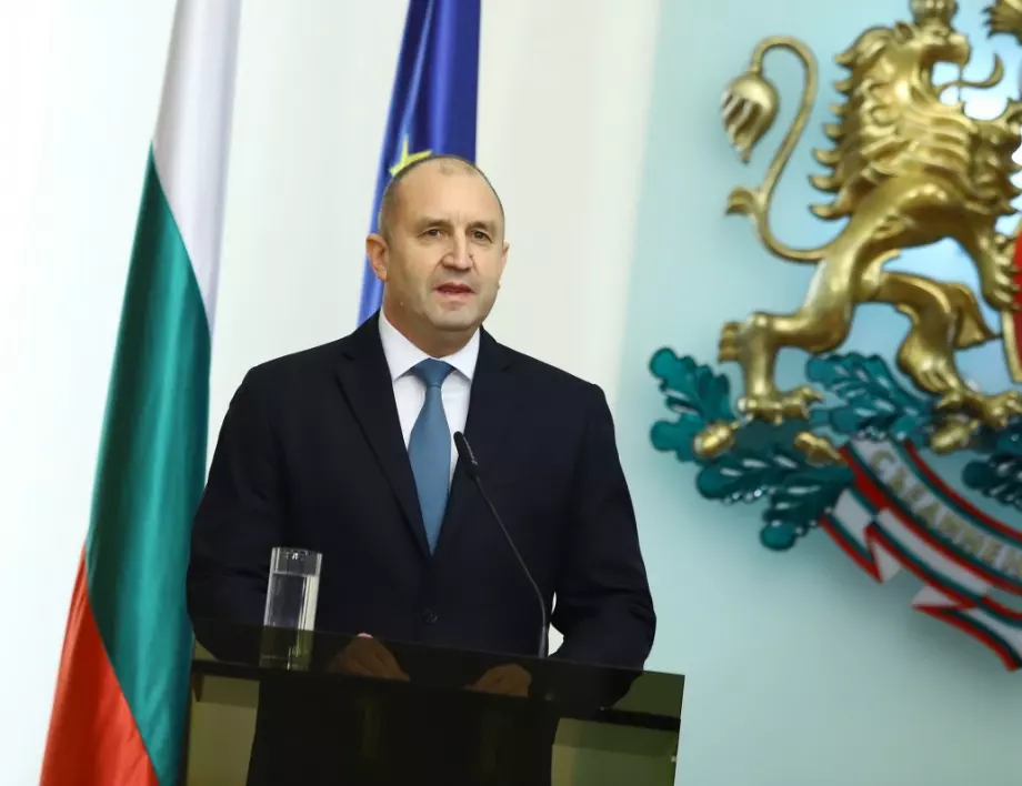 Радев обвини правителството, че тласка България по-близо до войната
