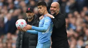 {{ otherArticle[0].article.title }}