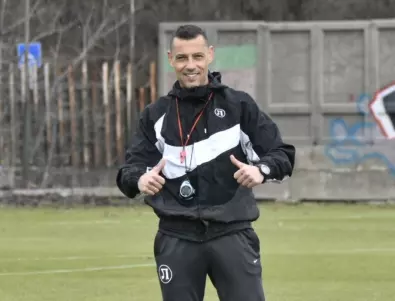 Заради нелепа лъжа: Локомотив Пловдив разкарва крило 