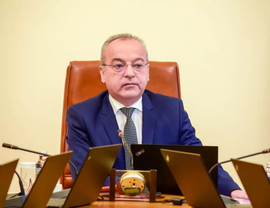 "Гълъб Донев прави бюджет перо по перо": Най-култовите реплики на новия стар премиер