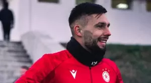 {{ otherArticle[0].article.title }}