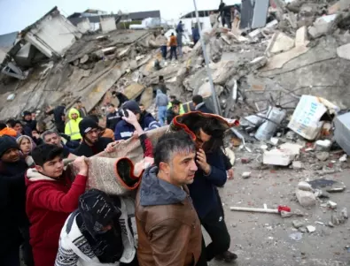 Въоръжени мародери безчинстват в районите на земетресенията в Турция и Сирия (ВИДЕО)