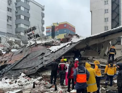 Турция конфискува домовете на оцелелите от голямото земетресение