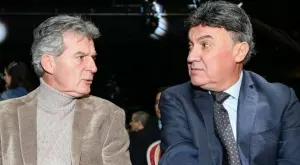 {{ otherArticle[0].article.title }}