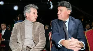 {{ otherArticle[0].article.title }}