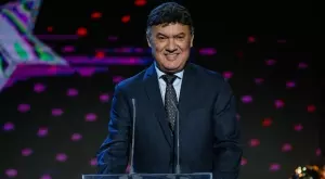 {{ otherArticle[0].article.title }}