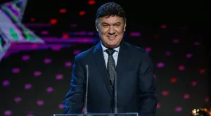 Само в SportLive! Войнов посочи огромна грешка на протеста и отсече: Абсолютно всичко в държавата ни е ненормално! Боби Михайлов е разумен човек и ще си подаде оставката