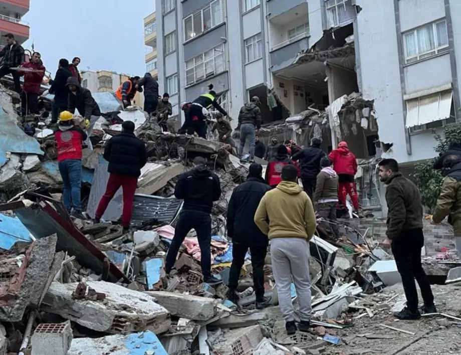 Броят на жертвите в Турция и Сирия след трусовете надхвърли 15 000