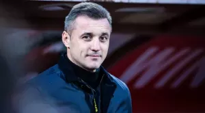 {{ otherArticle[0].article.title }}