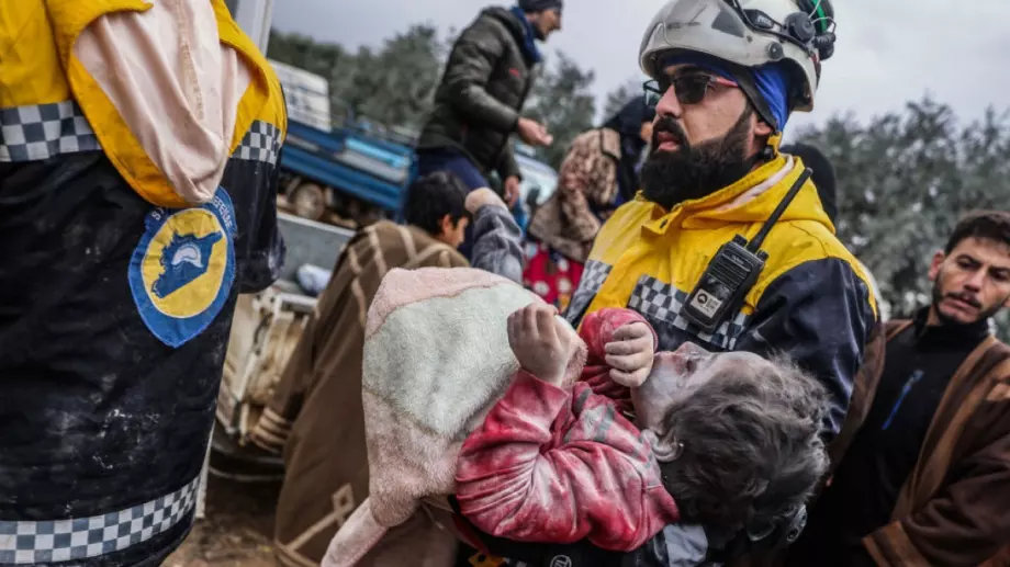 Сирия открива два нови гранични пункта за помощ при земетресението