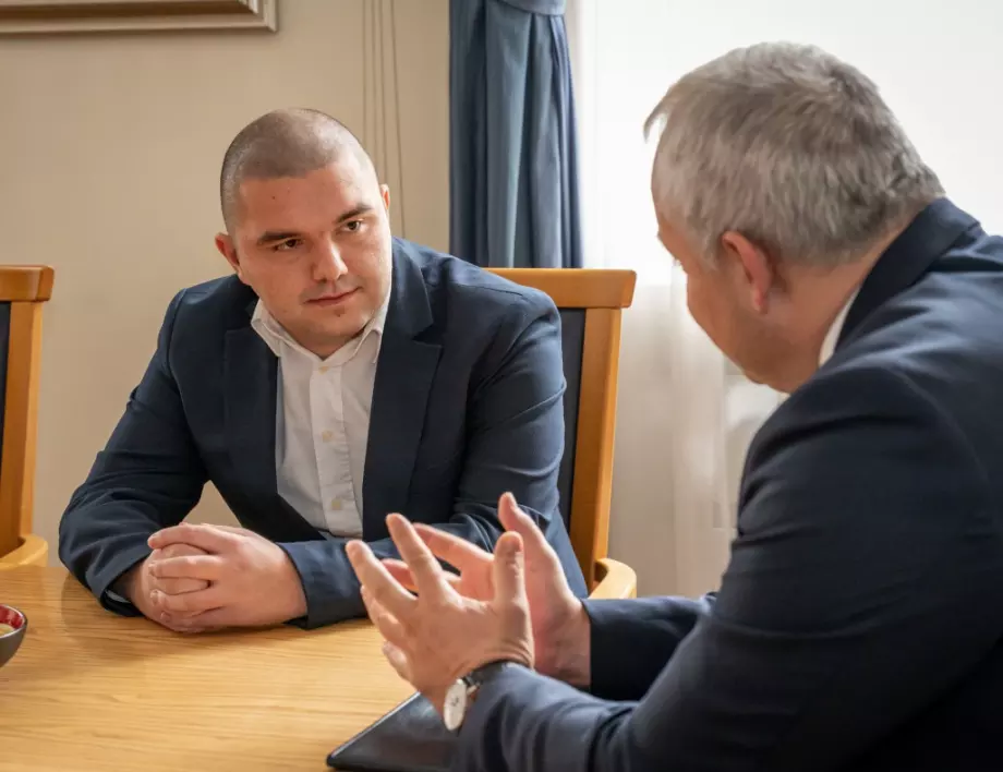 Вътрешният министър се срещна с Пендиков и обеща да следи случая му