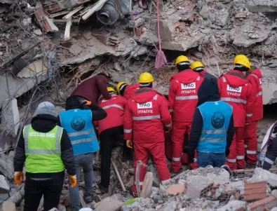 Истинско чудо: Бебе бе спасено изпод развалините в Турция цели 5 денонощия след труса (ВИДЕО)