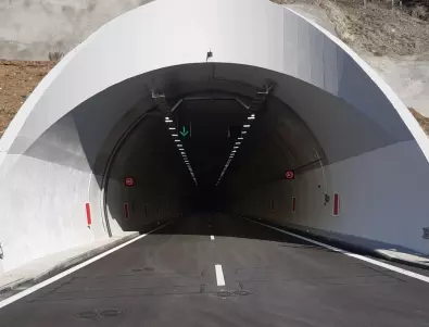 Ремонтират спешно тунела 