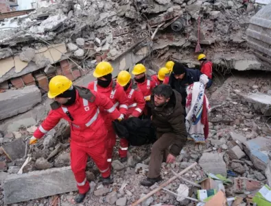 Ръководителят на българските доброволци в Турция: Намерихме живи хора под руините на Кахраманмараш