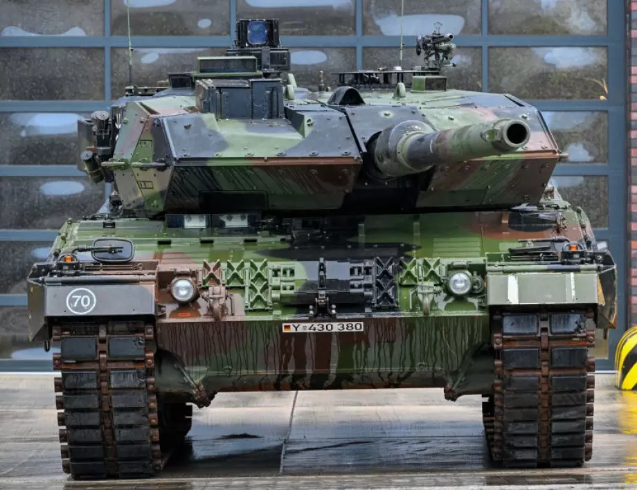 Швейцария с първа стъпка да освободи 25 танка Leopard 2 за Украйна