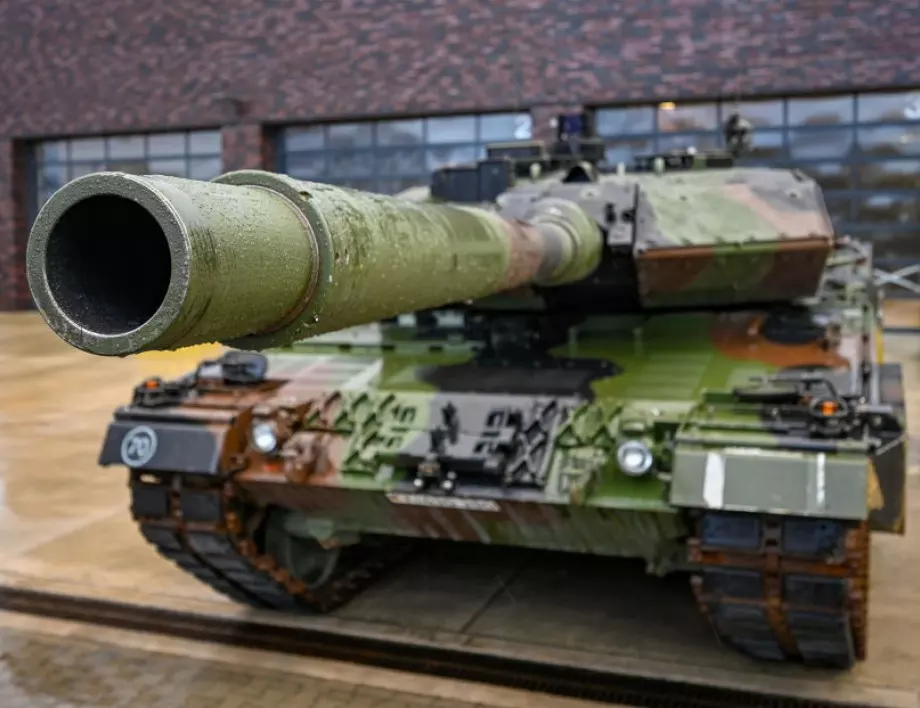 Първите танкове Leopard 2 пристигнаха в Украйна