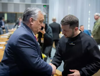 Орбан единствен не аплодира Зеленски в Брюксел, украинецът го покани в Киев (ВИДЕО и СНИМКИ)