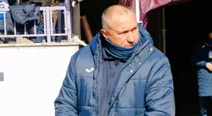 Изненада - Станимир Стоилов се появи на мач от Първа лига (СНИМКА)
