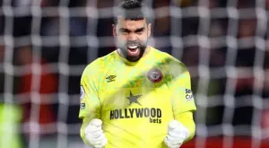 {{ otherArticle[0].article.title }}