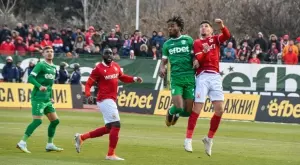 {{ otherArticle[0].article.title }}