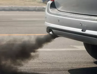 Как да откриете повреда по цвета на отработените газове от колата