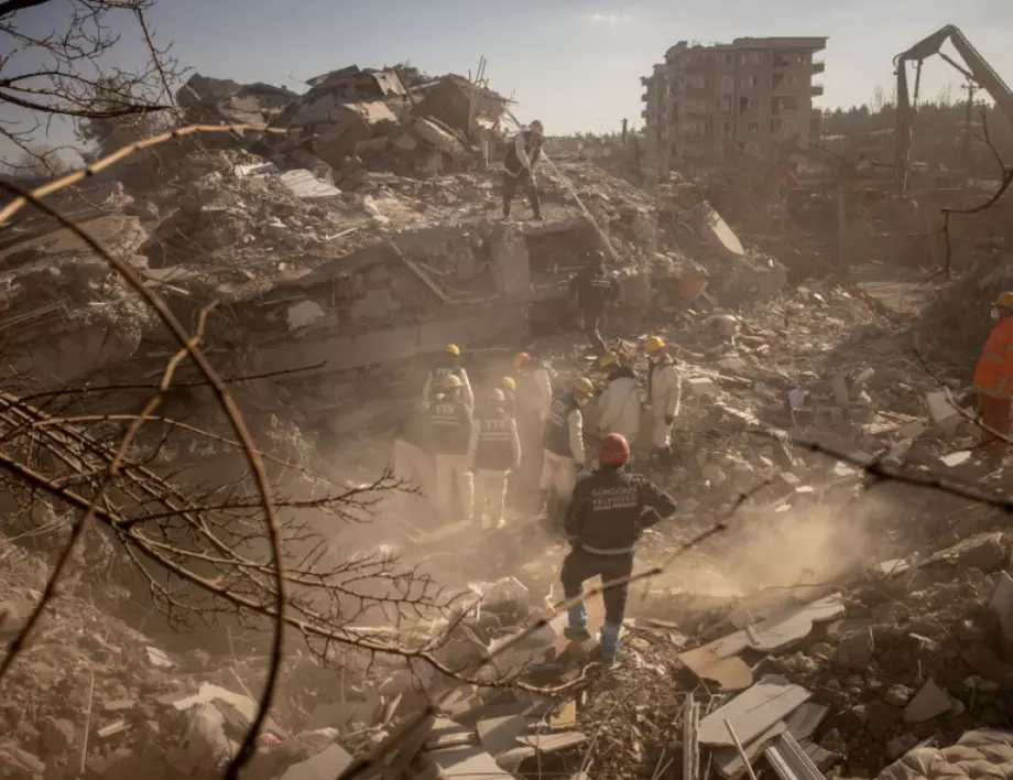 Над 41 000 са жертвите на земетресението в Турция и Сирия