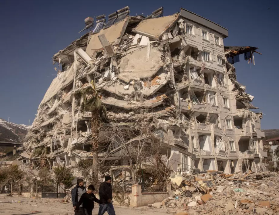 Истанбул пред земетресение? Търсят палатки и спални чували