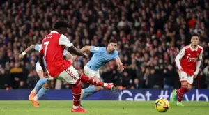 {{ otherArticle[0].article.title }}