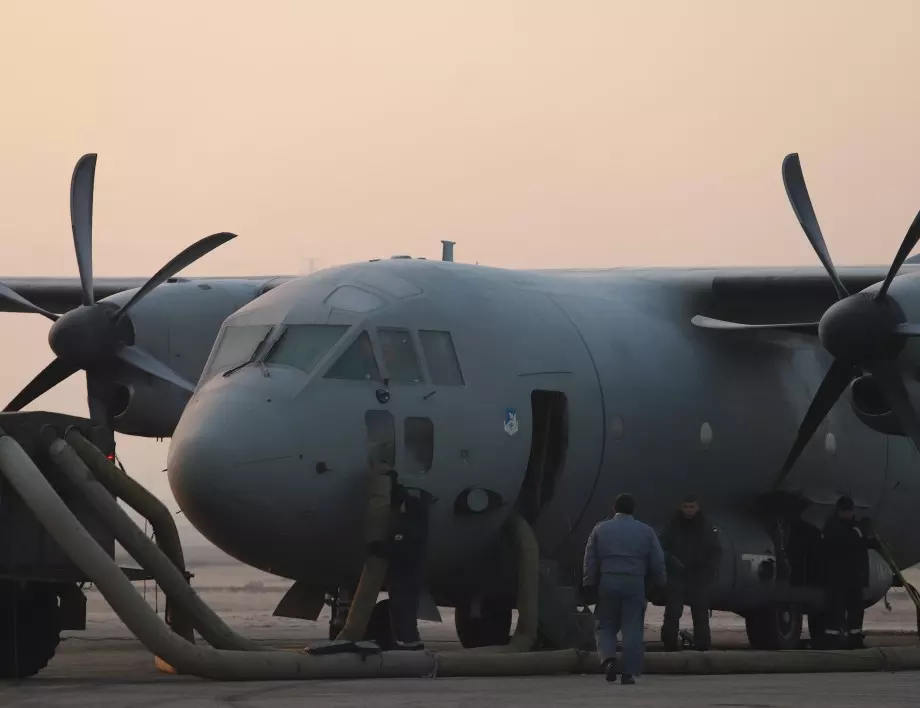 Лекарският екип от Турция се завърна със самолета "Спартан"