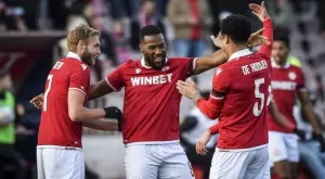 {{ otherArticle[0].article.title }}