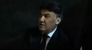 {{ otherArticle[0].article.title }}