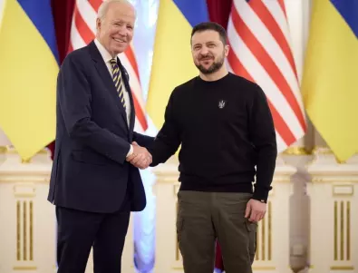 Байдън към Зеленски: Ще гарантирам, че светът е на страната на Украйна (ВИДЕО)