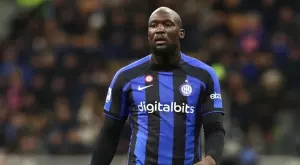 {{ otherArticle[0].article.title }}