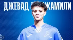 {{ otherArticle[0].article.title }}