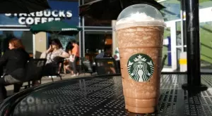 Главният изпълнителен директор на Starbucks всеки месец ще работи в някое от заведенията 