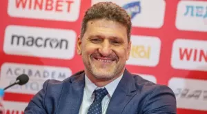 Директор на "Армията" успокои феновете и коментира: ЦСКА да е държавен отбор? Това са нелепи неща