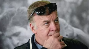 {{ otherArticle[0].article.title }}