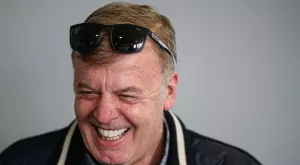 {{ otherArticle[0].article.title }}