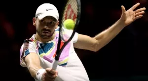 {{ otherArticle[0].article.title }}