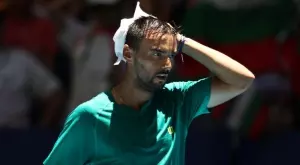 Димитър Кузманов допусна да бъде обърнат от Скатов на старта за България на Купа Дейвис