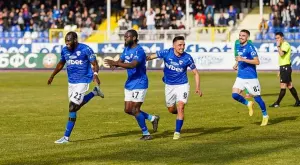 {{ otherArticle[0].article.title }}