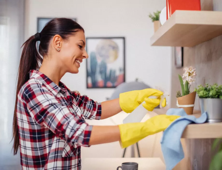 Как да почистите дома си, за да намалите количеството прах, което се натрупва?